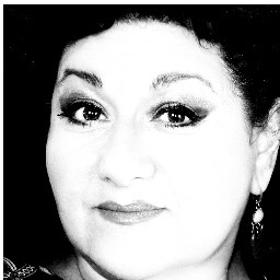 Opera SInger Soprano Cantor SInging Verdi Requiem August 16 Ocean Grove NJ