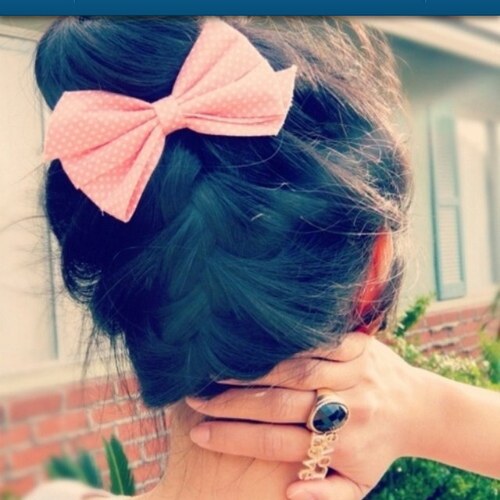 If you love your fashion then follow us :)