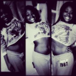 ItsNautica_Rite's profile picture. I'm 5'3 #Team Freak #team Darkskinned, Follow My Bestfriend @Monaaaaee_.