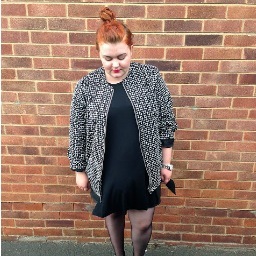 This is the Twitter of a fashion-based blog, Shape and Size. Currently in the process of vlogging body shape videos, to suit the 5 main shapes. NOT YET SET UP.