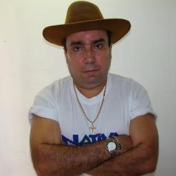 cantor  e compositor