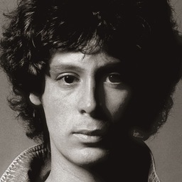 Up-to-date news and information on singer/songwriter Eric Carmen from his pre- Raspberries past to the present.