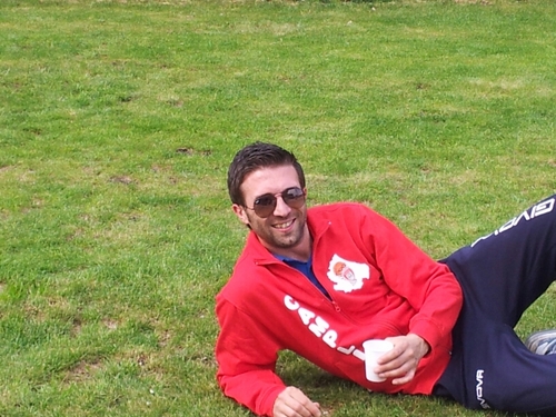 macanto42's profile picture. La  felicità é come quando s'inghiotte improvvisamente uno spicchio splendente di sole nel pomeriggio