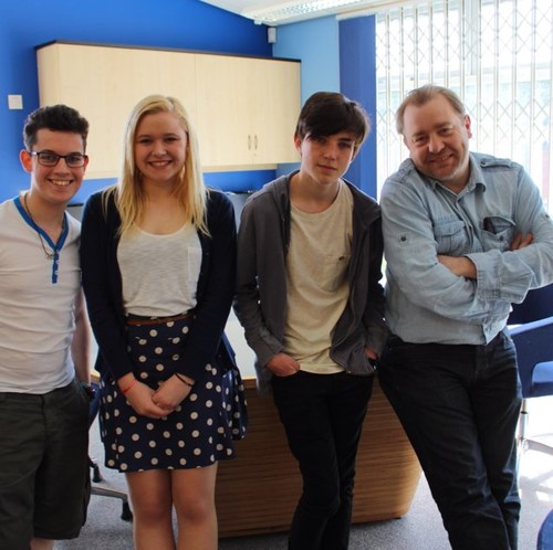 Welcome to Barnsley's Horizon Radio. We're bidding to run a community radio station in Barnsley. If you'd like to get involved, please get in touch.