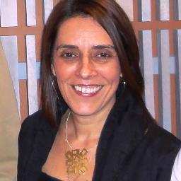 RRPP (UV), Marketing Integral (UAI), Ceremonial y Protocolo (Academia Diplomática A. Bello,  Eugenia de Chickoff  (UBA), Licenciada C. Corporativa (UDM).