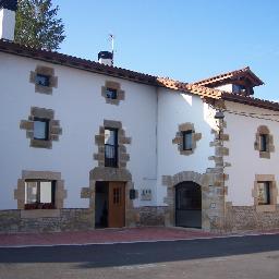 Casa Rural elordi, situada en Iturmendi (Navarra).
Capacidad maxima: 19 personas.