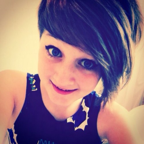 Just your average teenager tbh! 
I love @justinbieber ;) 3 follow for follow backs :)