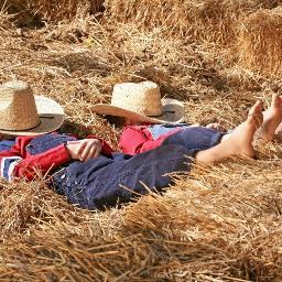 Two friends with sons diagnosed with ADHD. With our blog, http://t.co/PABsuORORF ,we plan to post our experiences and share resources candidly and sincerely.