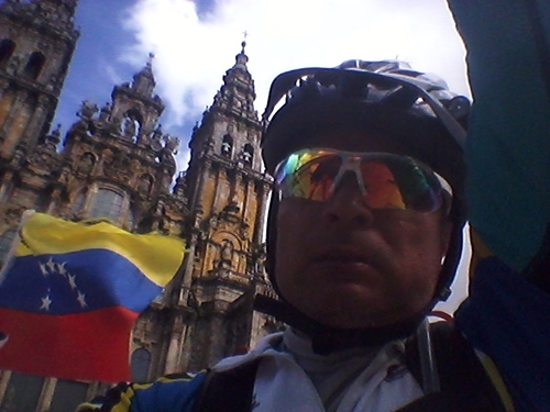 profesional de comercialización.ciclista  de montaña. peregrino en el mundo.