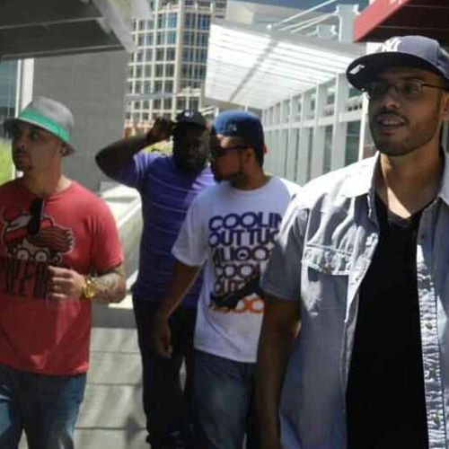 Writers Guild is @MisterMiranda83 @MegaRan @pennythagreat @dn30001 @slopfunkdust and Hon. @RoQyTyRaiD. We all tweet here.