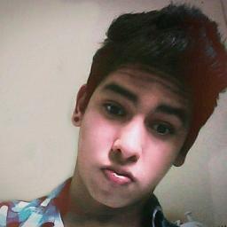                                    Apenas um Feio !                   ♥
