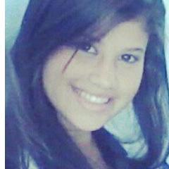 Não sei viver de mentira. Não sei voar de pés no chão. Sou sempre eu mesma, mas com certeza não serei a mesma pra sempre.