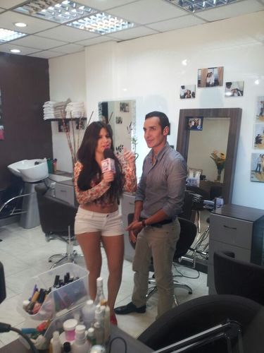Estilismo profesional, atención perfecta para novias, keratina, cirugía capilar, estética en general, maquillaje profesional, manicure y pedicure.