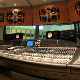 Maniah Kreme Records Independent Record Label Owned By DJ Redz Timeless For More Info Please Call +447904872479