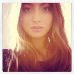 krysmccaffrey's profile picture. Continuer.  
C'est simple. C'est tout.