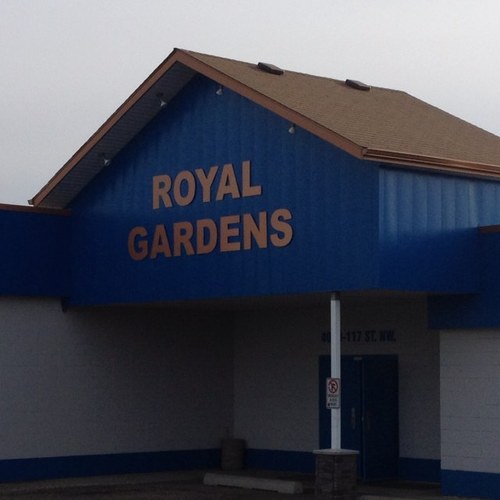Royal Gardens Community League is located in South West Edmonton. We are a vibrant community with easy access to schools and recreation facilities.