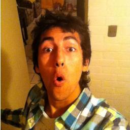Felipe Valenzuela(negro) tengo 19 años, Ando en skate, voi en el preU Cepech, soy simpatico, buena onda y sigueme jaja :D