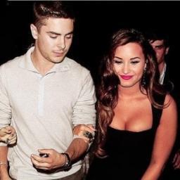 se for pra falar de amor, falarei de ti @ddlovato @ZacEfron ❤