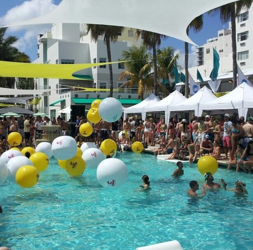 Afterhours_MIA's profile picture. Producer/DJ Minimal Deep Techno Funky IG:@Afterhours_MIA Email:BlissfullProductions@hotmail.com