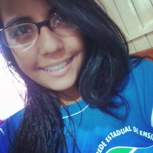 uma menina super apaixonada pela vida . Nada a declarar . (: