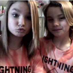 LAMS cheerleader! 8th grader.. no need for a boyfriend!! Be yourself(;