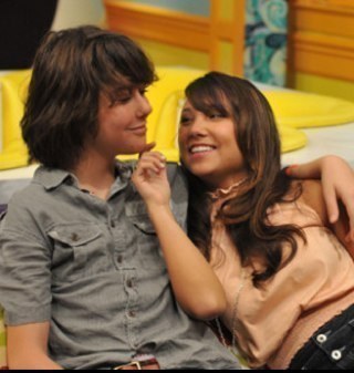 RosalinaNBB's profile picture. Rosalina here. Guitarist in the Naked Brothers Band. Taken by @NatWolfRP