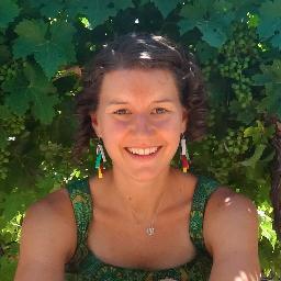 Wine Marketing Specialist & @thenewchile Ambassador. Writer, Photographer, Culinary Adventurer, Outdoorswoman.
Eat...share...travel....With Two Forks