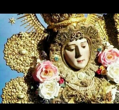 Madridista, Andaluza y muy orgullosa de ser ESPAÑOLA 🇪🇦. Rociera, cofrade y carnavalera. Camarón, mi Dios. #Mourinhista #CamarónVive ☾✡