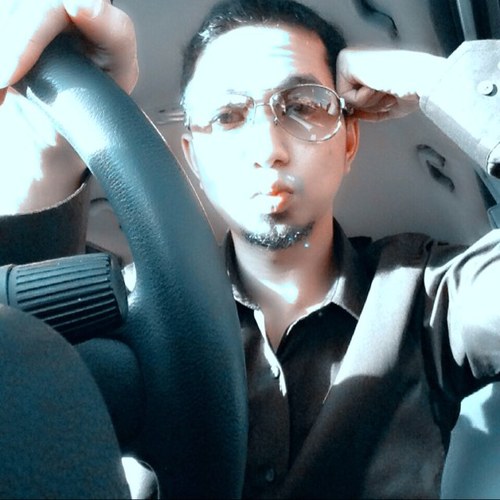 Rzasegaf's profile picture. 