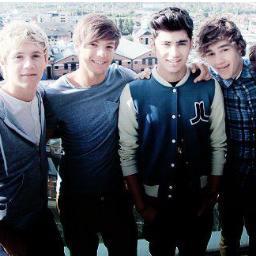 account2 dri @nitnutn always support @onedirection myhusband @Louis_Tomlinson & @zaynmalik my brother