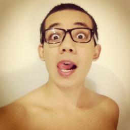 out PARTYING, I like to Laugh: D, 14/02/96 HBD, I love chocolate and especially spending time with my FRIENDS :)