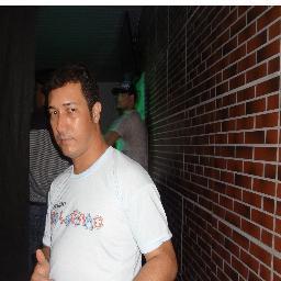 O grupo De Ladinho surgui no ano de 2011, com o passar do tempo tornou-se a realização de um sonho. Atualmente o grupo está em fase de produção do seu novo CD.