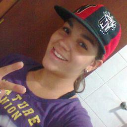 Eu só quero viver em paz e usufruir do que Deus nos deixou no mundo, não preciso de riquezas materiais para ser feliz. ☼