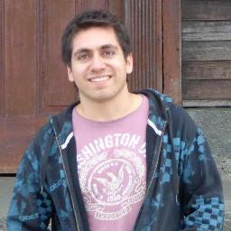 Amo la música. Me gusta el rock, las motos, los chistes, conversar y leer. No sé si en ese orden.