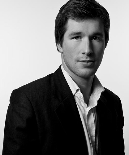 Professional poker player turned professional poker coach.