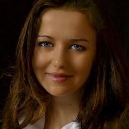 writer, painter, cat-lover, series addicted and chocoholic