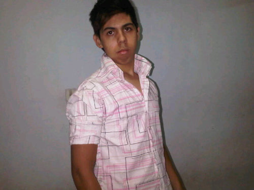 soy una persona sincera, amable, cariñosa, 100% de medallo, fiel a sus ideales, y lo mas importante buen amigo