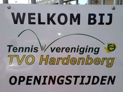 TVOhberg's profile picture. TVO de tennisvereniging met drie buiten en drie binnenbanen. De club waar gezelligheid & sportiviteit goed samen gaan