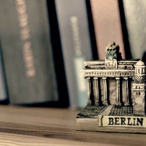 qwert9876767's profile picture. 