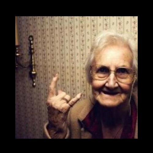 omamomentjes5's profile picture. Heey een kanarie met vervloekt haar,nee oma dat is ariana grande