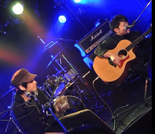 vo.gt 小日山 敬介 @ssw_kohiyama  cajon.cho 松尾 充 @coolboy_mitsuru