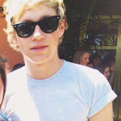 ღ Idk I just love 1d, food, and sleeping! ღ☨Follow me #Ask4followback! :) | #Directioner | #Belieber | ♡ 0/5☨