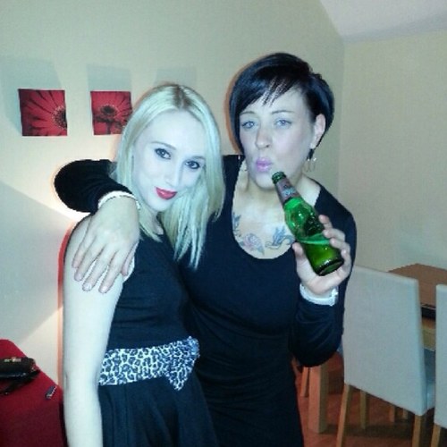 carlydonnell's profile picture. loving being 40