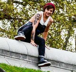 I just followed you :) dont follow back instead just follow @CaughtByLarry :)
