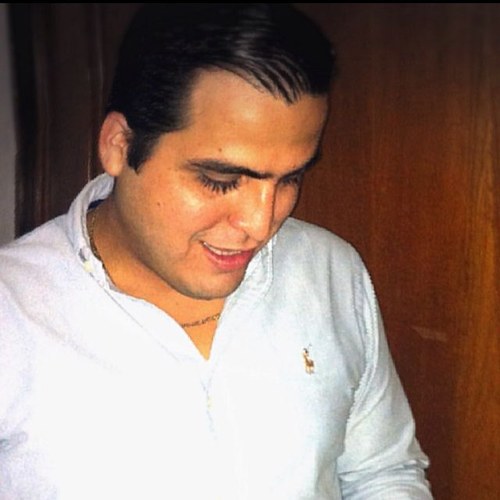 Convencido que siempre hay una mejor manera de hacer las cosas. Apasionado de la Política.  LMNI en FCA-UADY, y estudiante de la Maestría en Alta Dirección.