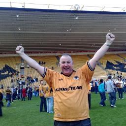Life is for living.. Love live music & football. Passionate about Wolverhampton Wanderers, Seattle Seahawks & punk.. Love my family.. Wife Julie and three lads