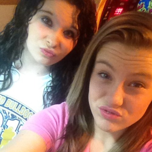 #emilypaige #13 basketball is my life!! & lives every day like its muh last..!! Single as a pringle.!! ❤❤❤