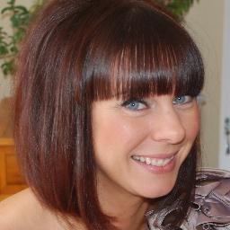 A devotee of brilliant branding, innovative concepts & all things beautiful