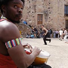 Festival organizado por la organización mundial WOMAD en el que se incluyen música popular, música étnica, artesanía y otras actividades lúdicas. No oficial.