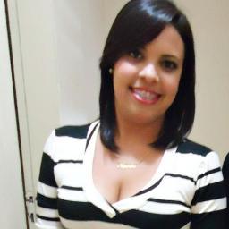 Gosto da beleza que é ser feliz, a beleza do amor que me contagia, que me encanta, que não distingue, cor ou raça....